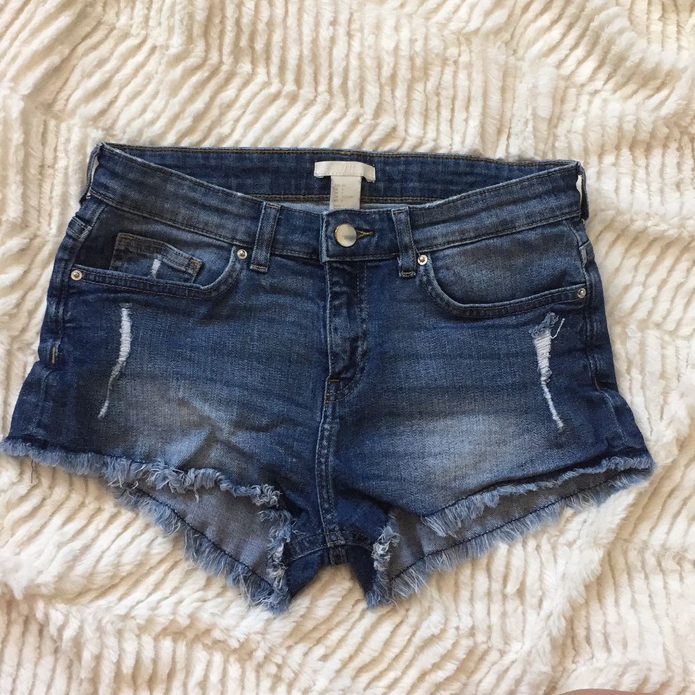 H & M Cutoff Shorts Size 4